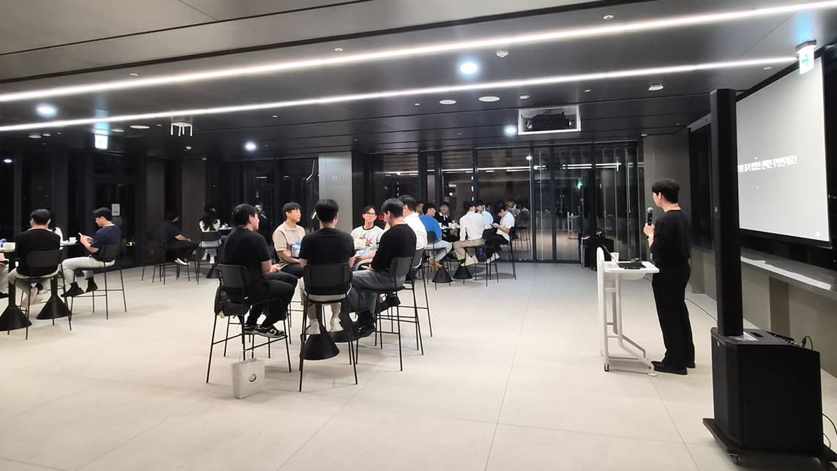 직함 없이 만난 창업가와 투자자, ‘비하인드스퀘어’ 2기에 30여명 모여